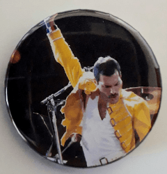 Botton  Freddie Mercury
